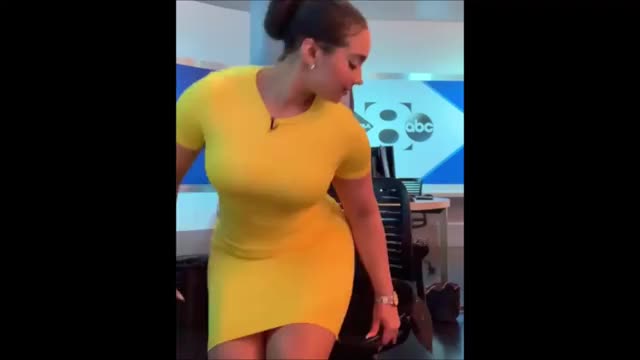 Demetria Obilor Thicc Curves, Booty in a Tight Dress