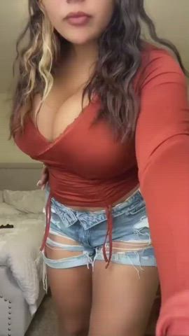 busty cleavage jiggling clip