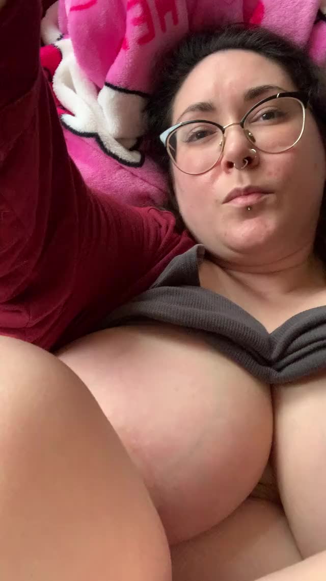 amateur bbw chubby huge tits milf pussy pussy lips clip