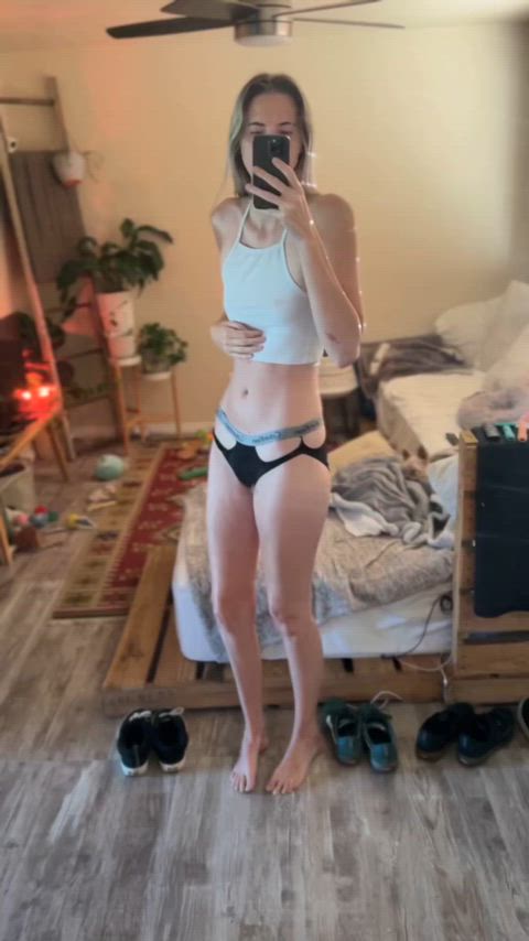 You guys wanted a video o[f] what it feels like to look in the mirror being this