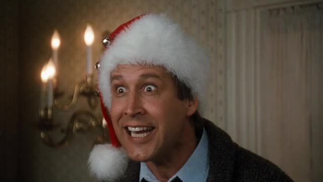 National-Lampoons-Christmas-Vacation-1989-GIF-01-23-12-clark-smile