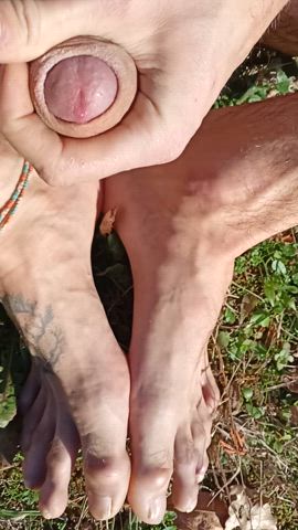 amateur big dick cum cum on feet homemade masturbating outdoor r/fuckoutdoors clip