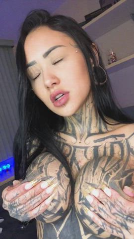 boobs nipples tits amateur-girls latinas selfie clip