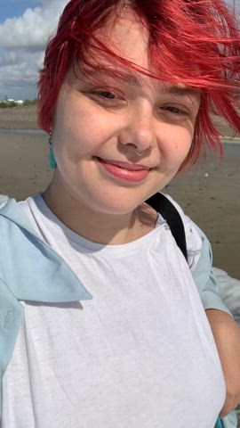 nothing like being at the beach with the wind against my tits☺️