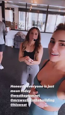 Olivia Culpo clip