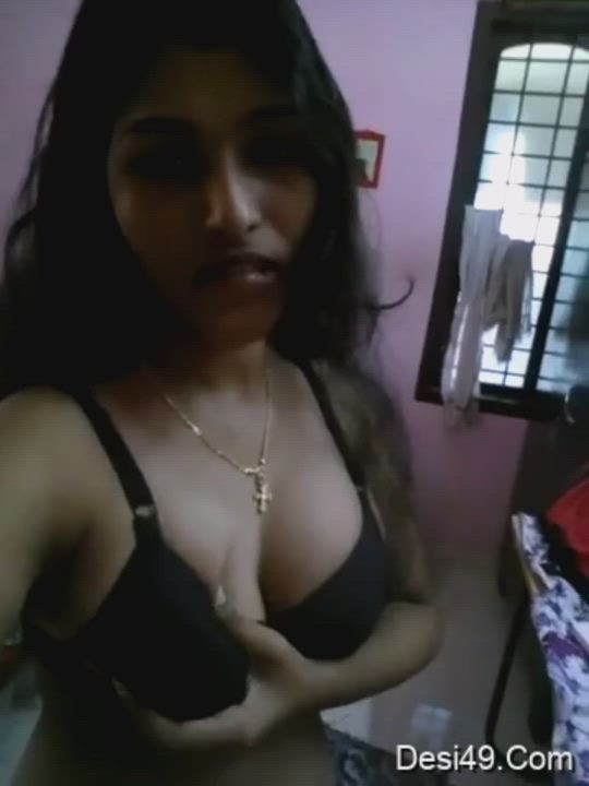 Indian ?beautiful ?girl playing with her ?boobs video