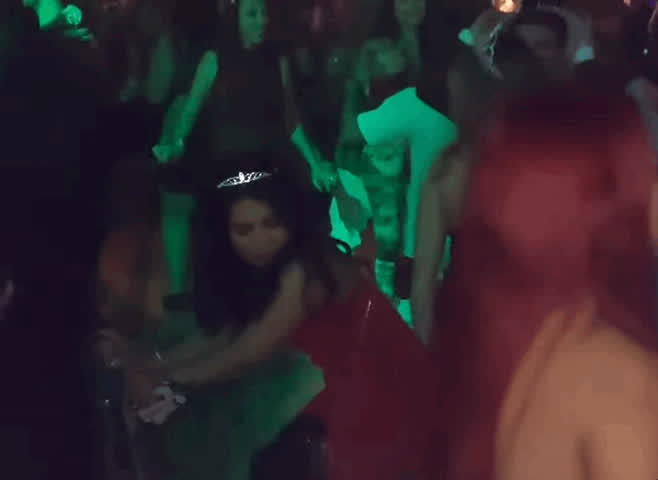 big ass club cuckold dancing nightclub spanking twerking watching wife clip