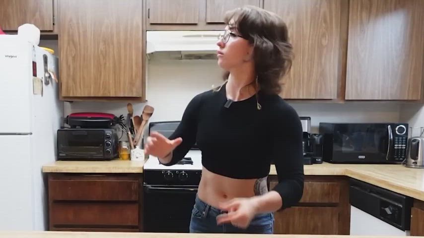 abs brunette glasses muscles muscular girl nerd fit-girls clip