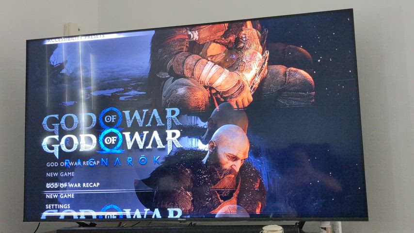 HELP this happens everytime I load GOW ragnorak, only happens on this game