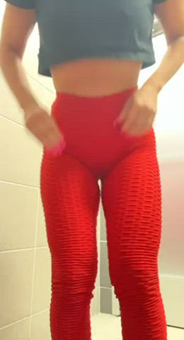 ass ass spread asshole bending over changing room latina milf pussy yoga pants clip