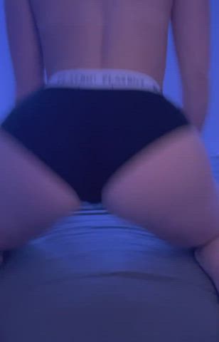 20 years old 2000s porn booty brazilian bubble butt onlyfans shorts tease teasing