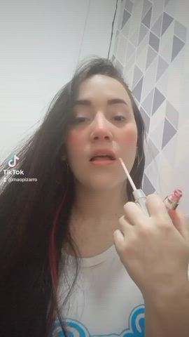 CamSoda Glamour Latina Lips Lipstick MILF Mom Webcam clip