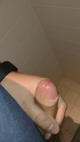 who wants some cum ? clean the head please.