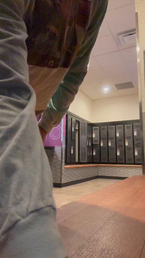 amateur ass big ass buttplug gym locker room nsfw onlyfans public teen exposed-in-public