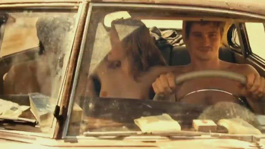 Kristen Stewart - On the road (2012) - 60fps plot