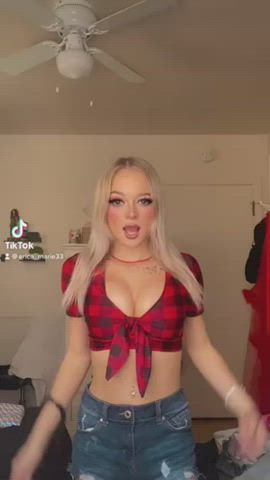 big tits blonde onlyfans teen tits clip