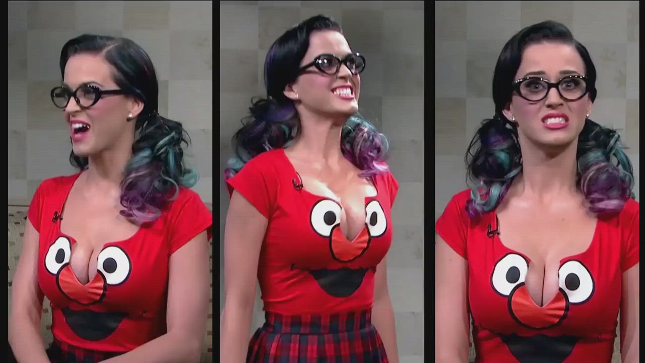 Throwback to Katy Perry showing off her big bouncing breasts
