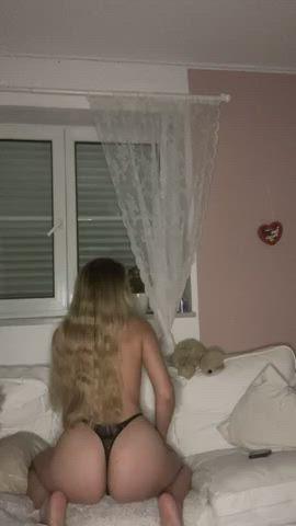 amateur ass big ass blonde naked nude pillow humping twerking xvideos clip