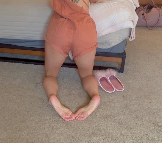 Bootie, thighs, soles & toes