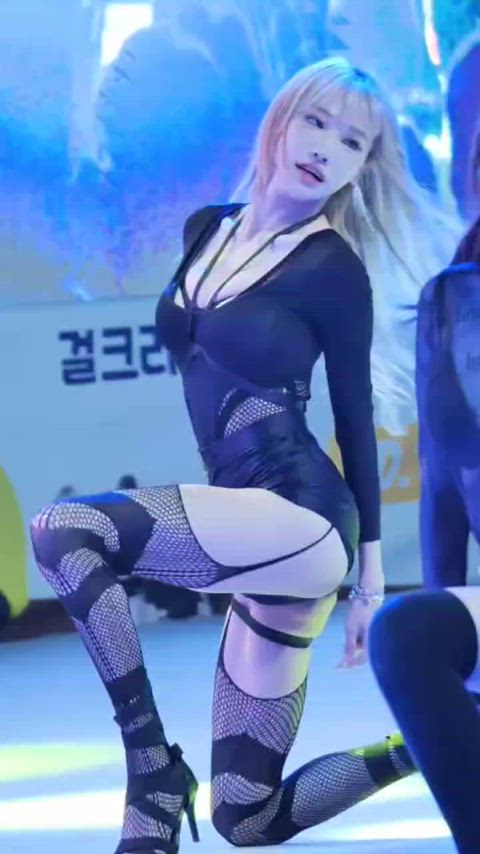 asian dance dancer dancing korean seducing seduction sensual sexy kpop clip