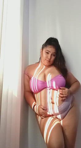 amateur big nipples big tits booty curvy latina model public webcam clip