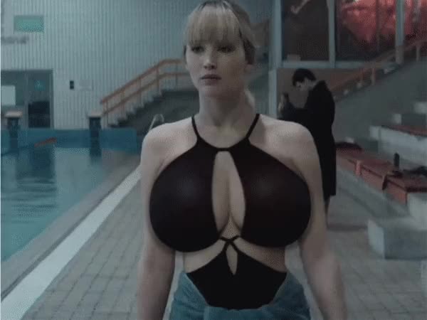 hot-actress-jennifer-lawrence-gets-some-big-boobs-done7