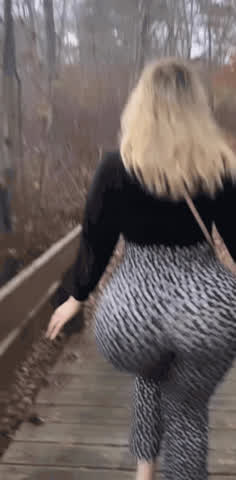 ass big ass booty bubble butt candid fake ass milf mom outdoor step-mom clip