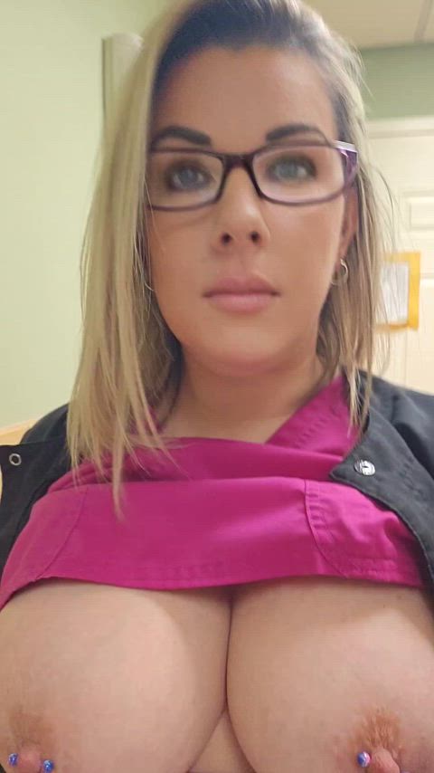 41(f) so horny at work right now
