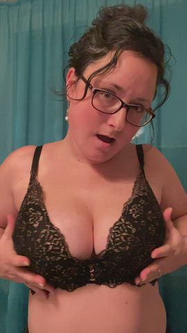 If you like 40 year old moms with natural tits I’m your fucking dreamgirl
