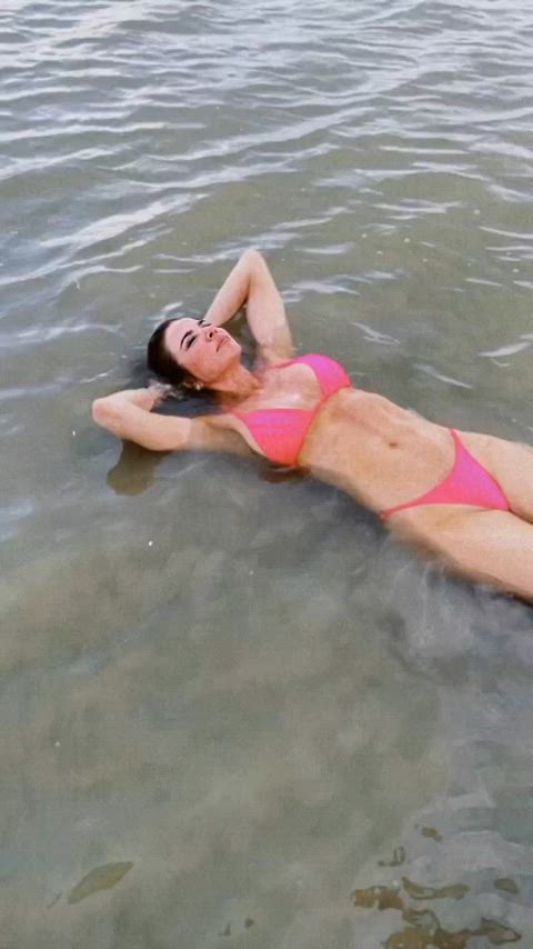 big ass big tits bikini brazilian brunette celebrity milf wet clip