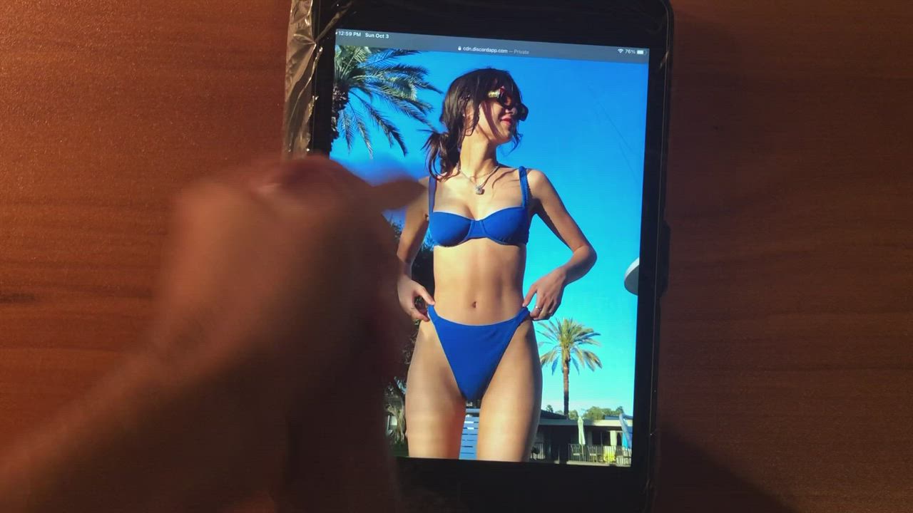Olivia Rodrigo HOT bikini bod gets jizzed and rubbed in