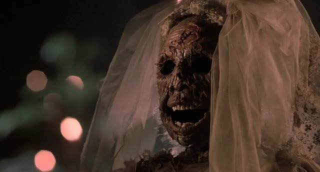 Serpent-and-the-Rainbow-1988-00-39-26-zombie-bride