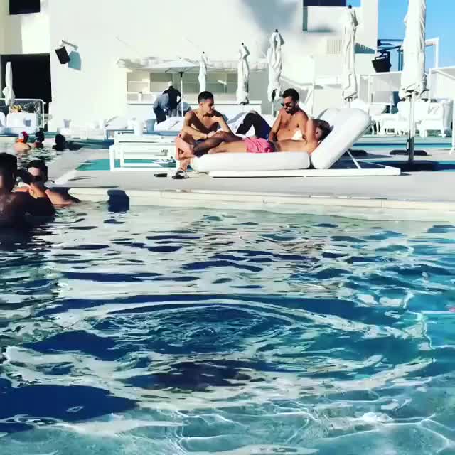 Pool clip