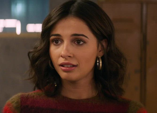 celebrity female naomi scott clip