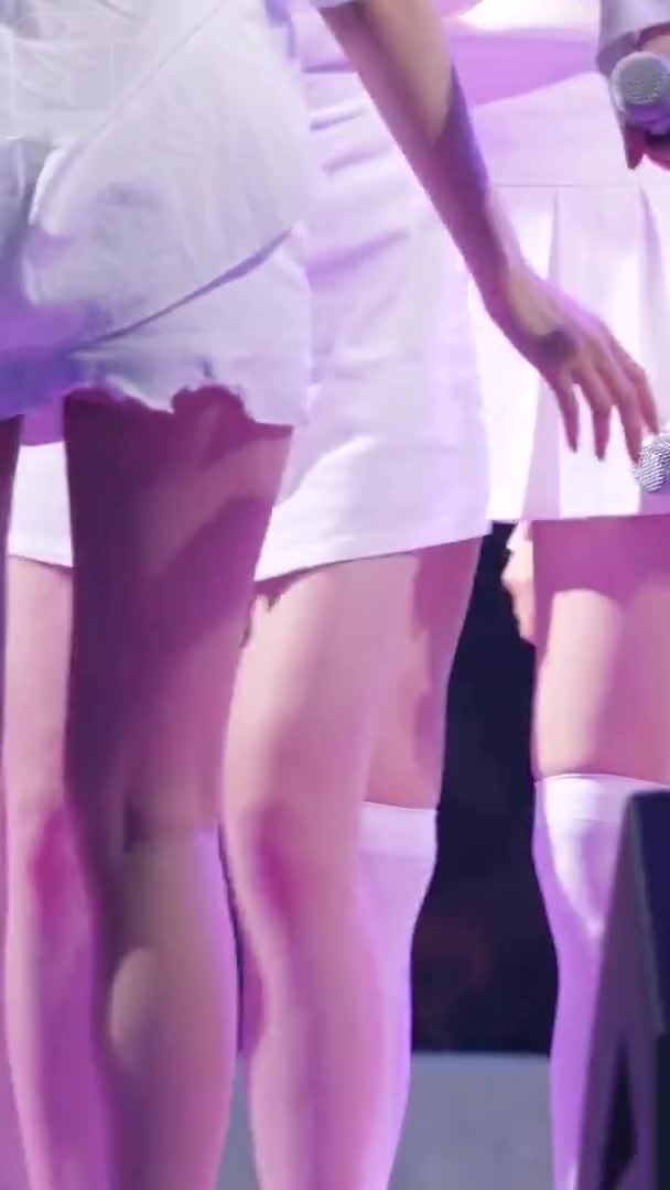 LOVELYZ 181013 Yein by Navigation Humanoid (Normal Zoomed)