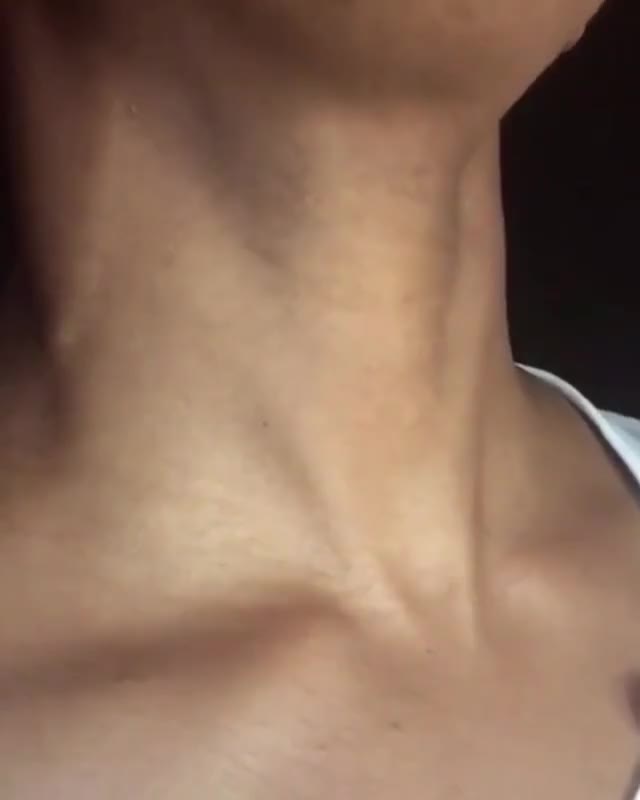 Swallowing Throat clip