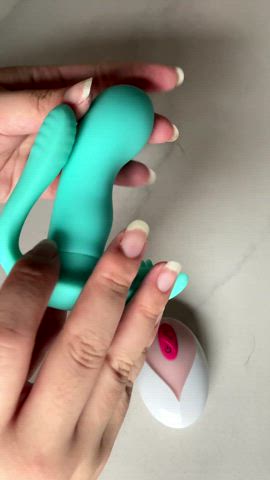 This vibrator plugs my ass AND pussy while it stimulates my clit - you can tell I