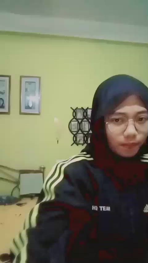 asian big tits hijab indo indonesian malaysian masturbating stripping clip