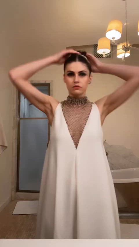 alexandra daddario 👅👅👅armpits