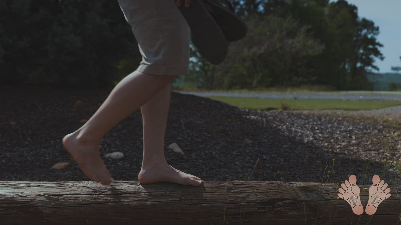 Who else likes to take barefoot walks?