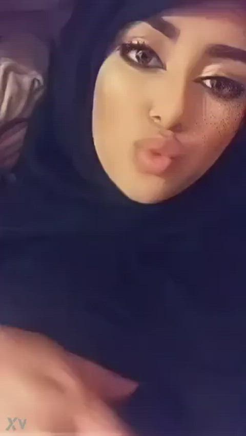 amateur big tits cute muslim clip