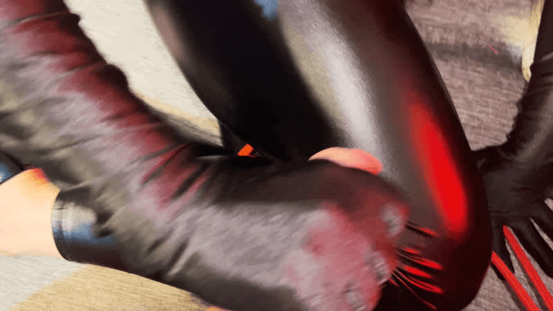 I like to get my leather leggings dirty after my orgasm in cum