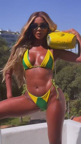 bikini brazilian celebrity close up ebony wet clip