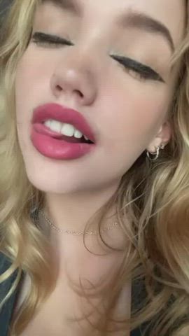 Blonde Huge Tits TikTok clip