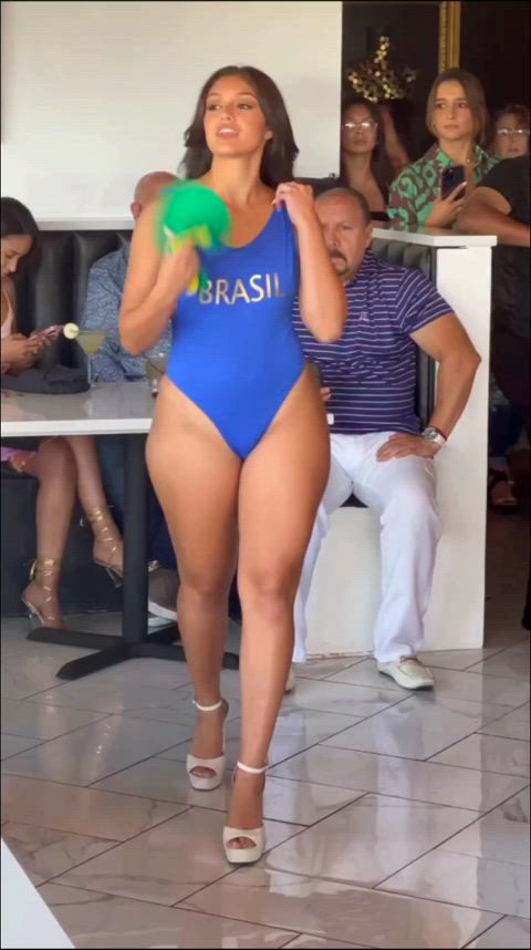 Not sure what's going on here but for me... Brasil wins