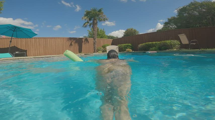 bbw latina onlyfans outdoor pool toy clip