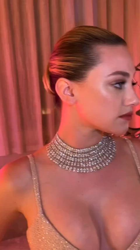 actress big tits celebrity cleavage dirty blonde lili reinhart natural tits clip