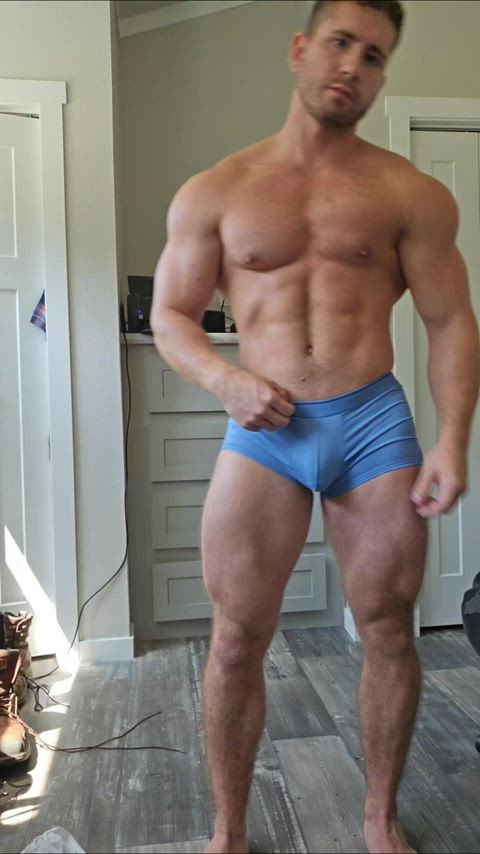 Bodybuilder GIF by hotmuscles6t9