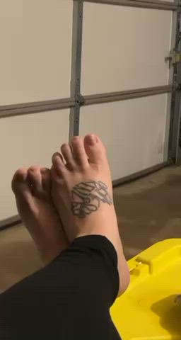 These feet sure do need some loving. What would you do with them?