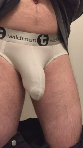 Shaking my bulge